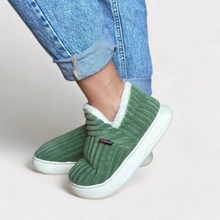 Load image into Gallery viewer, Boutique warm slippers