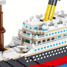 Load image into Gallery viewer, Titanic Lego Set