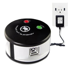 Load image into Gallery viewer, Portable Ultrasonic Garden Squirrel Repeller Deterrent