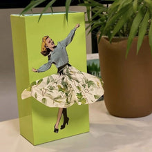 Load image into Gallery viewer, Flying Skirt Tissue Box