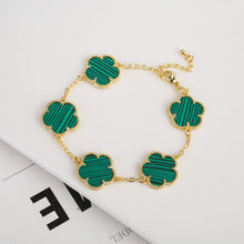 Load image into Gallery viewer, Vintage Clover Flower Pendant Gold Chain Bracelet