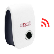 Load image into Gallery viewer, Ultrasonic Squirrel Repeller - Get Rid Of Squirrels In 48 Hours Or It's FREE
