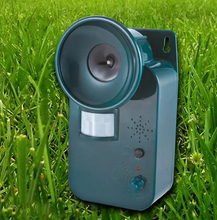 Load image into Gallery viewer, 5000sqft 9v Dc Ultra Sonic Cordless Pest Animal Repeller Outdoor Safely Repel Various Animal