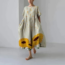Load image into Gallery viewer, Casual and elegant dress with flora print