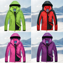 Load image into Gallery viewer, Women's hiking jacket