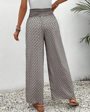 Load image into Gallery viewer, Women's Trousers With Geometric Print