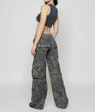Load image into Gallery viewer, Camo Cargo Pants