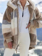 Load image into Gallery viewer, Contrasting Lamb Wool Padded Coat