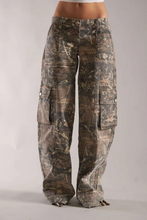 Load image into Gallery viewer, Camo Cargo Pants