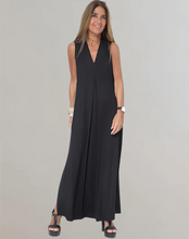 Load image into Gallery viewer, Slimming dress with V-neck