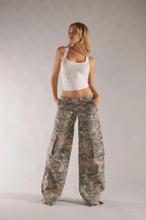 Load image into Gallery viewer, Camo Cargo Pants