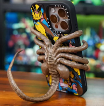Load image into Gallery viewer, Horrible Facehugger Phone Holder