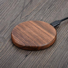 Load image into Gallery viewer, Fast Charging Wireless Charger (Wood)