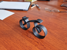 Load image into Gallery viewer, Minimalistic Bicycle Sculpture Wire Framed Style