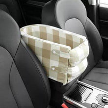 Load image into Gallery viewer, Pet car seat for small dog and cat