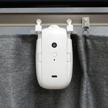 Load image into Gallery viewer, Automatic Robot Curtain Opener with Remote
