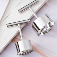 Load image into Gallery viewer, Stainless Steel Multifunction Apple Pear Core Separator Kitchen Tool
