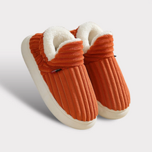 Load image into Gallery viewer, Boutique warm slippers
