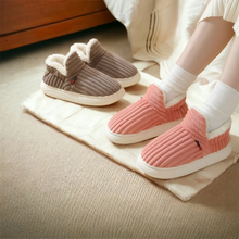 Load image into Gallery viewer, Boutique warm slippers

