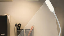 Load image into Gallery viewer, Reading Lamp Book Clamp
