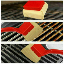 Load image into Gallery viewer, Grill Brush World’s Safest Grill Brush – No Harmful Wire Bristles
