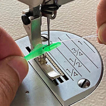 Load image into Gallery viewer, Easy Threader - Fish Type Sewing Machine Needle Threader
