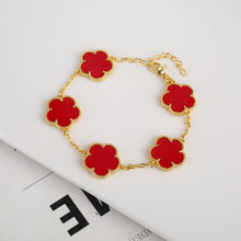 Load image into Gallery viewer, Vintage Clover Flower Pendant Gold Chain Bracelet
