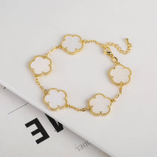 Load image into Gallery viewer, Vintage Clover Flower Pendant Gold Chain Bracelet
