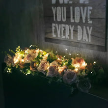 Load image into Gallery viewer, Clear Acrylic Flower Vase
