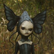 Load image into Gallery viewer, The Dark and Bizarre Art – Creepy Witch Sculptures(Halloween Decoration)
