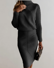 Load image into Gallery viewer, Two-Piece Suit With Narrow Skirt
