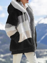 Load image into Gallery viewer, Contrasting Lamb Wool Padded Coat
