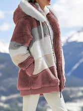 Load image into Gallery viewer, Contrasting Lamb Wool Padded Coat
