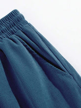 Load image into Gallery viewer, Men's Corduroy Leisure Shorts
