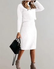 Load image into Gallery viewer, Two-Piece Suit With Narrow Skirt
