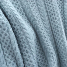 Load image into Gallery viewer, Luxurious Cashmere Turtleneck Sweater With Check Pattern
