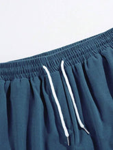 Load image into Gallery viewer, Men's Corduroy Leisure Shorts
