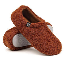 Load image into Gallery viewer, Fleeced Closed Back Indoor Slipper

