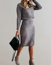 Load image into Gallery viewer, Two-Piece Suit With Narrow Skirt
