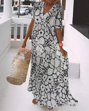 Load image into Gallery viewer, Long Dress With Short Sleeves and Print
