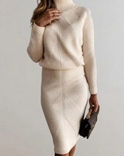 Load image into Gallery viewer, Two-Piece Suit With Narrow Skirt
