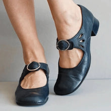 Load image into Gallery viewer, The Unique and Comfortable Leather Sandal
