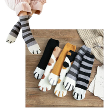 Load image into Gallery viewer, Cat's Paw Winter Socks
