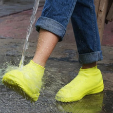 Load image into Gallery viewer, Ultra-Durable Silicovers Non-Slip Shoe Covers: Keep Your Shoes Clean &amp; Dry
