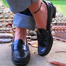Load image into Gallery viewer, Women Vintage Slip On Loafers Low Heel PU Leather Loafers
